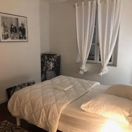 Appart Hotel Le Victor Hugo 2 G Et Sa Pizza Offerte Aurillac Exterior foto